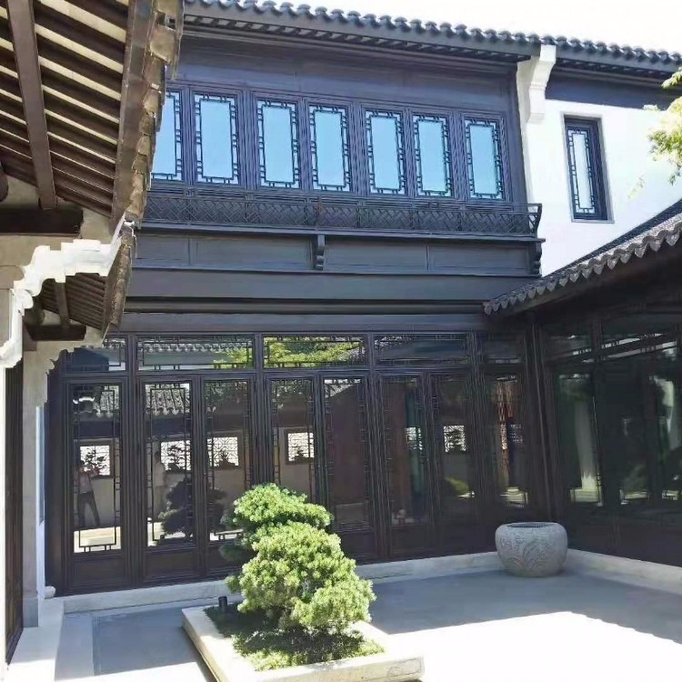 冠墅阳光复古玻璃窗 仿古铝合金门窗一平米价格